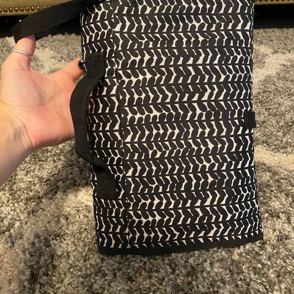 Skip hop diaper bag and accessories bundle - Picture 5 of 9